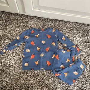 Like new Old Navy blue forest animals pajamas size 6-12m